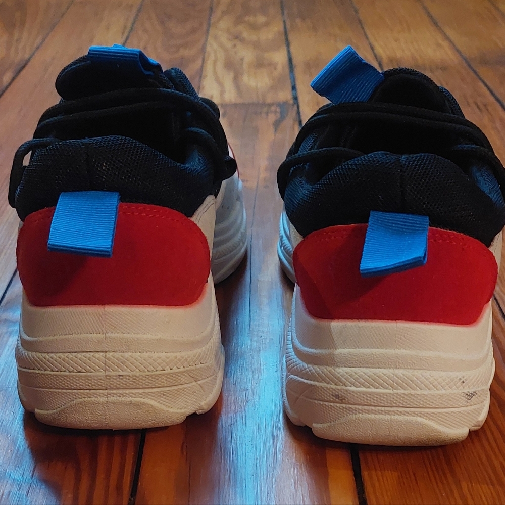 Mens Sneakers 10 - Picture 2 of 7